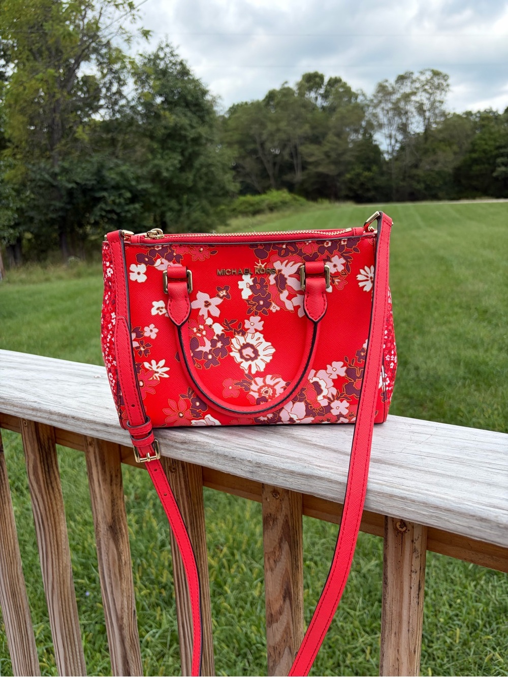 MICHAEL KORS KELLEN SANGRIA RED FLORAL SATCHEL PURSE HANDBAG TOTE EXCELLENT
